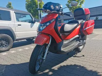 roller piaggio beverly 125 ccm.