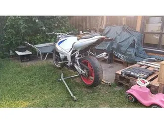suzuki gsxr 750 k1 streetfighter projektaufgabe komplett/teile