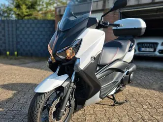 yamaha x-max 250