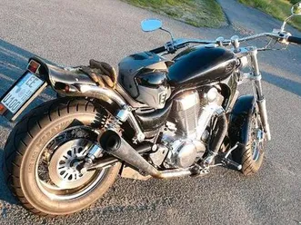 suzuki intruder vs 1400 motorrad