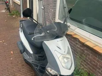 kymco agility 50 - blauwe kenteken - windscherm — scooters | kymco — marktplaats