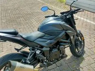 suzuki gsx s 750