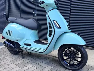 vespa gts 125 in mintgrün als „black-edition“ umbau