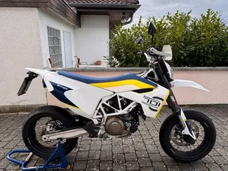 husqvarna 701 supermoto