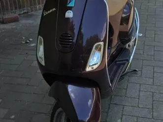② vespa lx 125 cc de 1 propriétaire