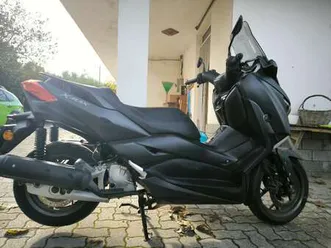 yamaha x-max 125 nero