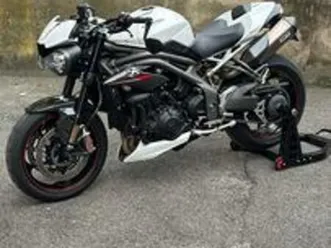triumph speed triple 1050 rs