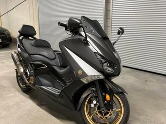 ② yamaha tmax 530 black max