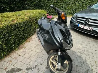 ② yamaha aerox 100c b klasse brommer