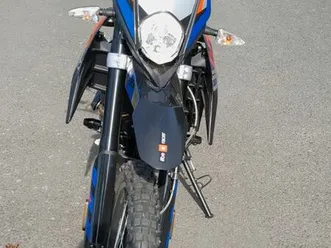 aprilia zum verkauf steht eine aprilia rx 125 fast neu!