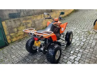 moto 4 em bom estado