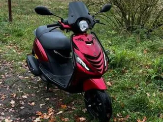 piaggio zip e5 2024 candy red full option! — scooters | piaggio — marktplaats