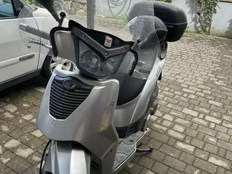 kymco people s 200i