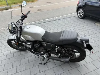 moto guzzi v7 stone