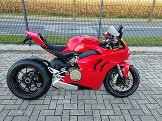 ducati panigale v4