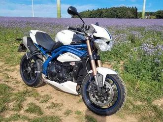 triumph speed triple 1050 se