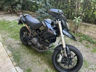 ducati hypermotard 796 nero
