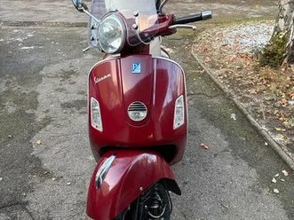vespa 250 gts, rosso antico, ganzjahresreifen.