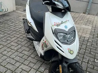 piaggio tph 50