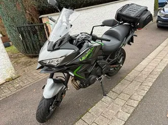 kawasaki versys 650-neuwertig,service, inklusive navi +gepäck