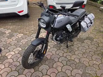 moto brixton felsberg 250