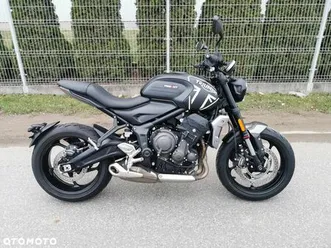 triumph trident