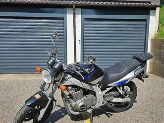 suzuki gs 500 con baule givi canton tessin -
