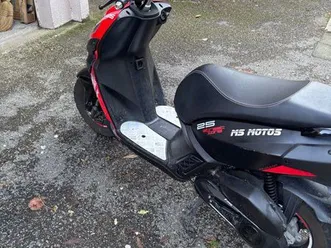 scooter street zone 50 cc