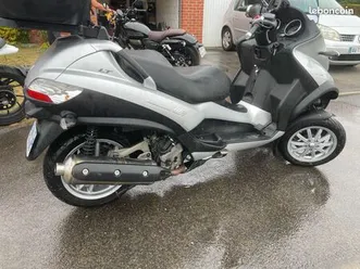 piaggio mp3 400