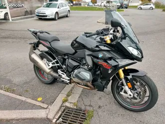 bmw r1250rs 2021 toutes options 17000 km, dès 01/26 sera vendue par un pro donc tarif plus élevé..