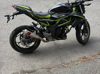 moto z125 / pot akrapovic / année 2021