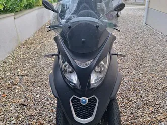 piaggio mp3 300