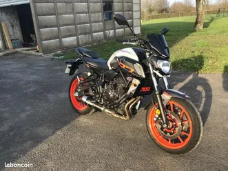 moto yamaha mt07 ice fluo