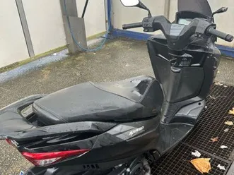 scooter aprilia sxr 50