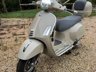 vespa 300 gts