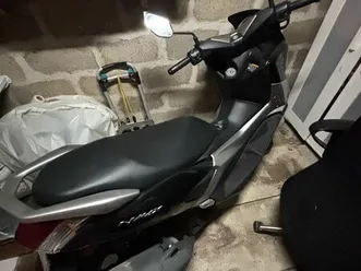 nmax 2016 peu kilométrés