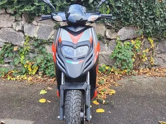 scooter aprilia sr motard 2t 50 cc - scooter d'origine