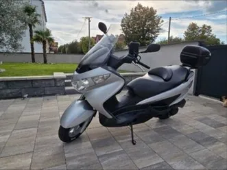 vend ou échange scooter 125 suzuki burgman