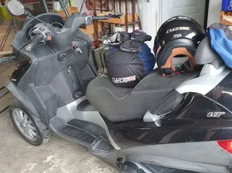 vend scooter mp3 400 + remorque