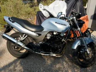 kawasaki zr7 12800km