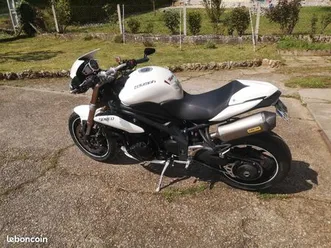 1050 speed triple 2011 abs