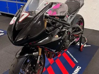 triumph daytona 675 piste