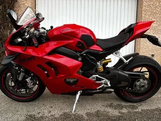 ducati panigale v4
