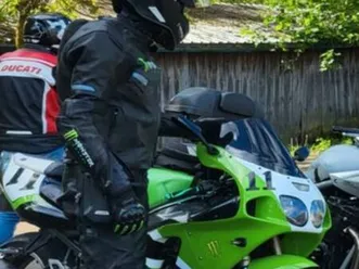 kawasaki zx7r à vendre