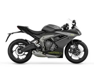 2025 triumph daytona 660 satin granite/satin black