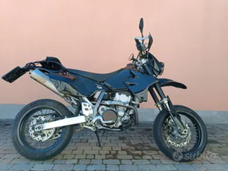 suzuki dr-z 400 sm