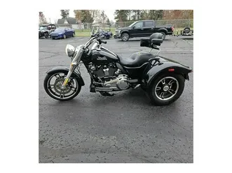 2022 harley-davidson® freewheeler