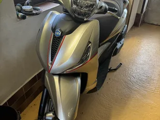piaggio beverly 400