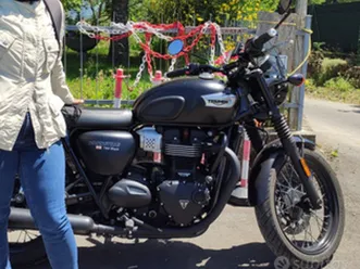 triumph bonneville t100 black