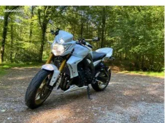 yamaha fz8